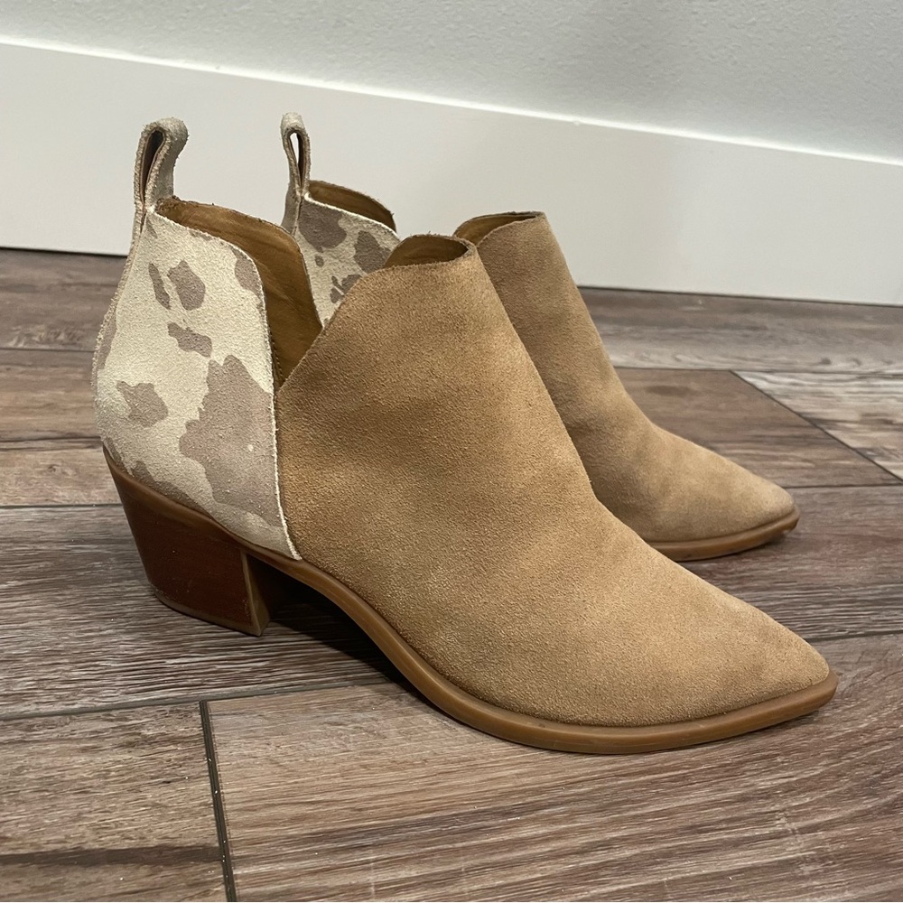 Dolce Vita Sartara Desert Stack Bootie tan suede, cowhide print heel, ankle Boot